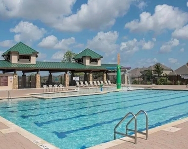 6420 Turin Ln - Photo Thumbnail 16