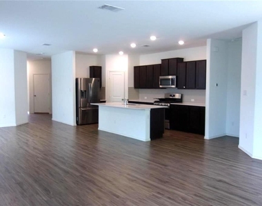 6420 Turin Ln - Photo Thumbnail 3