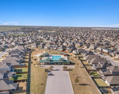 6420 Turin Ln - Photo Thumbnail 19
