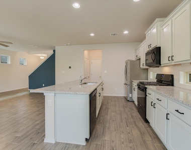 3651 Sandy Brook Dr - Photo Thumbnail 7