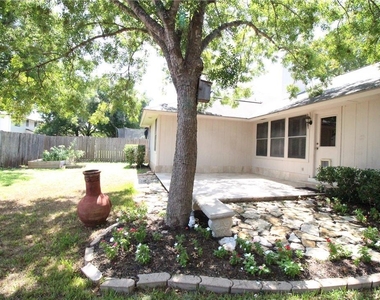 8311 Columbia Falls Dr - Photo Thumbnail 11