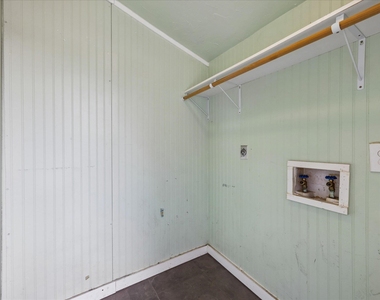 2717 Parker Ln - Photo Thumbnail 12