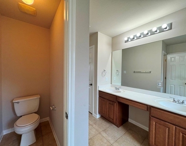 285 Amber Ash Dr - Photo Thumbnail 16