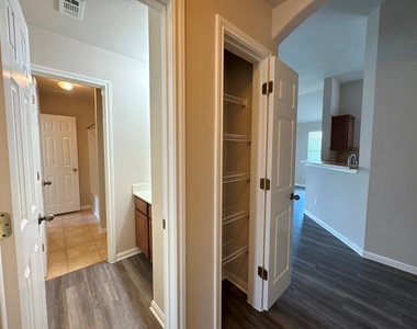 285 Amber Ash Dr - Photo Thumbnail 32