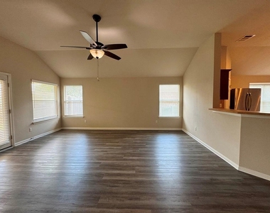 285 Amber Ash Dr - Photo Thumbnail 7