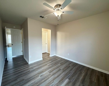 285 Amber Ash Dr - Photo Thumbnail 22
