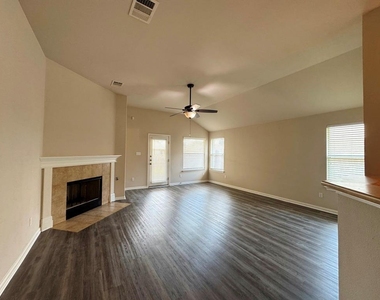 285 Amber Ash Dr - Photo Thumbnail 6