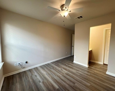 285 Amber Ash Dr - Photo Thumbnail 21