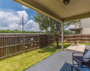 9916 Wading Pool Path - Photo Thumbnail 29