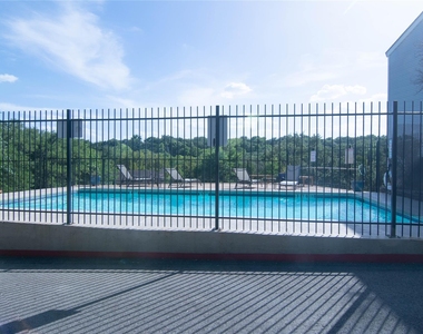 6804 Old Quarry Ln - Photo Thumbnail 19