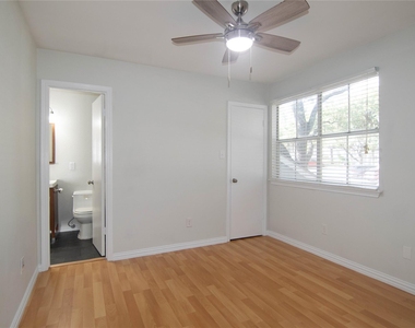 6804 Old Quarry Ln - Photo Thumbnail 15