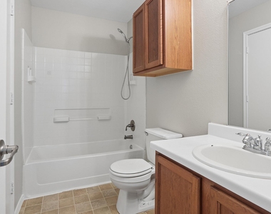 3512 Sand Dunes Ave - Photo Thumbnail 13