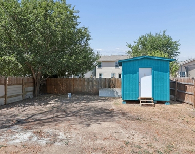 3512 Sand Dunes Ave - Photo Thumbnail 17