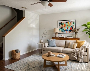 2525 Haywood Estates Lane - Photo Thumbnail 3