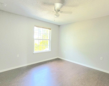 2525 Haywood Estates Lane - Photo Thumbnail 13
