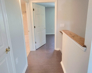 2525 Haywood Estates Lane - Photo Thumbnail 16