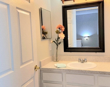 2525 Haywood Estates Lane - Photo Thumbnail 23