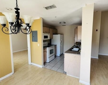 7800 Point Meadows Drive - Photo Thumbnail 17