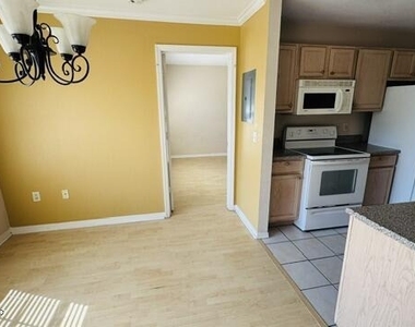 7800 Point Meadows Drive - Photo Thumbnail 16