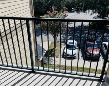 7800 Point Meadows Drive - Photo Thumbnail 4