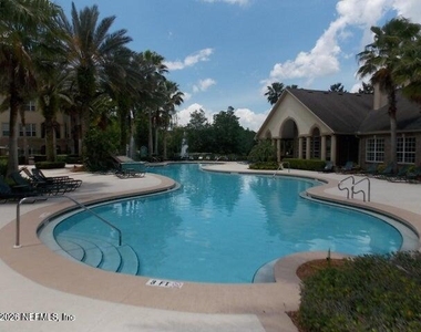 7800 Point Meadows Drive - Photo Thumbnail 2