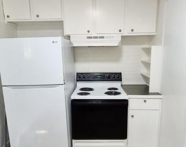 142 Euclid Avenue - Photo Thumbnail 6