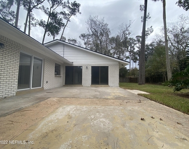 104 Coral Court - Photo Thumbnail 25
