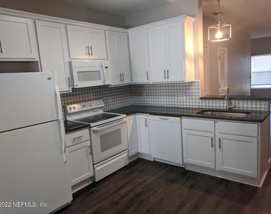 529 South Branch Drive - Photo Thumbnail 2