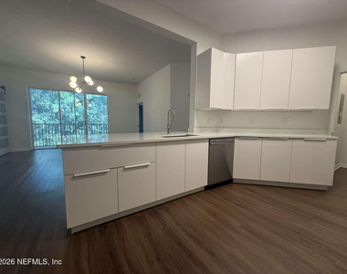 785 Oakleaf Plantation Parkway - Photo Thumbnail 6