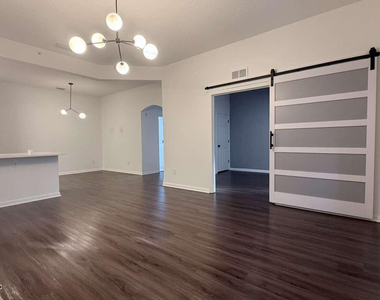 785 Oakleaf Plantation Parkway - Photo Thumbnail 2