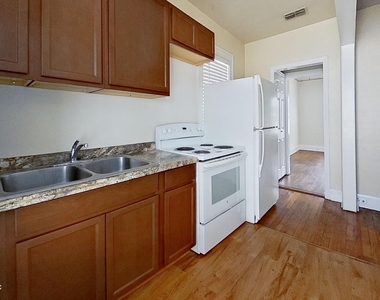 1279 Belmont Terrace - Photo Thumbnail 8
