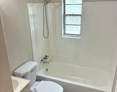 4520 Bessie Circle W - Photo Thumbnail 2