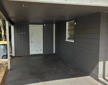 4520 Bessie Circle W - Photo Thumbnail 12