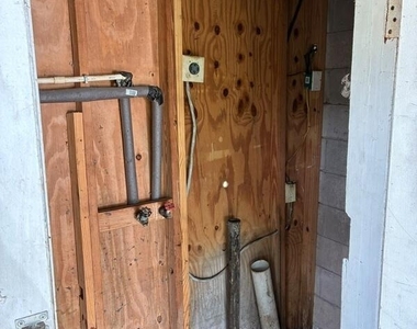 4520 Bessie Circle W - Photo Thumbnail 14