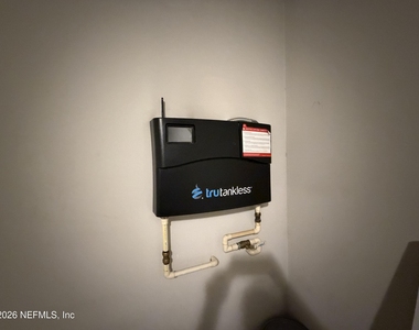 450 Clinton Drive - Photo Thumbnail 21