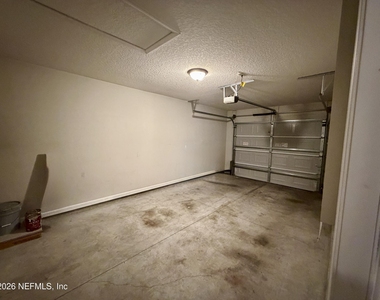 450 Clinton Drive - Photo Thumbnail 19