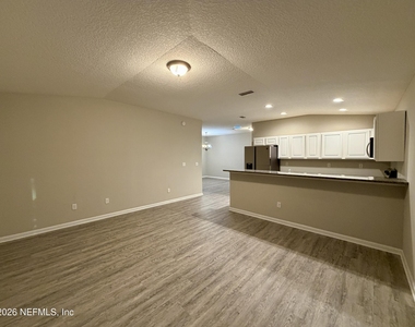 450 Clinton Drive - Photo Thumbnail 5