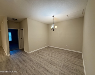 450 Clinton Drive - Photo Thumbnail 9