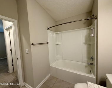 450 Clinton Drive - Photo Thumbnail 18