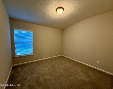 450 Clinton Drive - Photo Thumbnail 11
