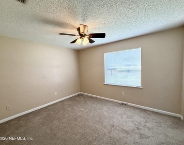 11947 Pequots Lane - Photo Thumbnail 13