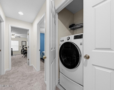 860 S Black Cherry Drive - Photo Thumbnail 16
