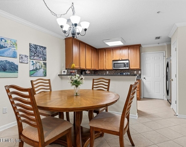 860 S Black Cherry Drive - Photo Thumbnail 4
