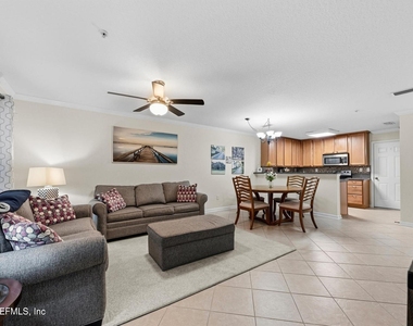 860 S Black Cherry Drive - Photo Thumbnail 1