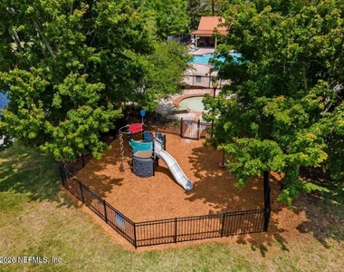 860 S Black Cherry Drive - Photo Thumbnail 20