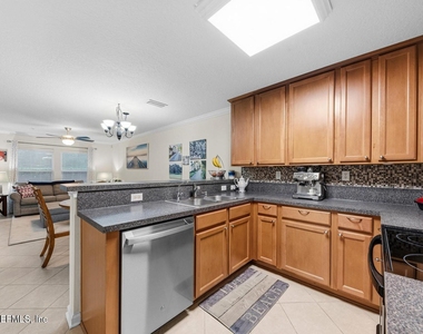 860 S Black Cherry Drive - Photo Thumbnail 5
