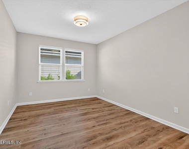635 Sandstone Drive - Photo Thumbnail 17