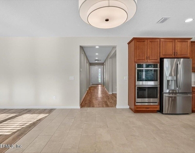 635 Sandstone Drive - Photo Thumbnail 10