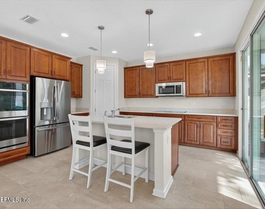 635 Sandstone Drive - Photo Thumbnail 7