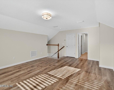 635 Sandstone Drive - Photo Thumbnail 19